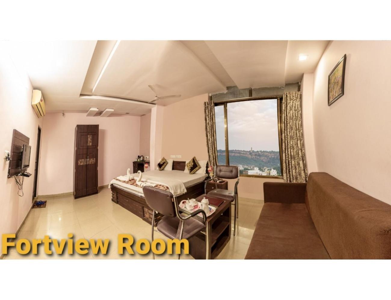 Hotel Shivam Fort View, Chittorgarh Exterior photo
